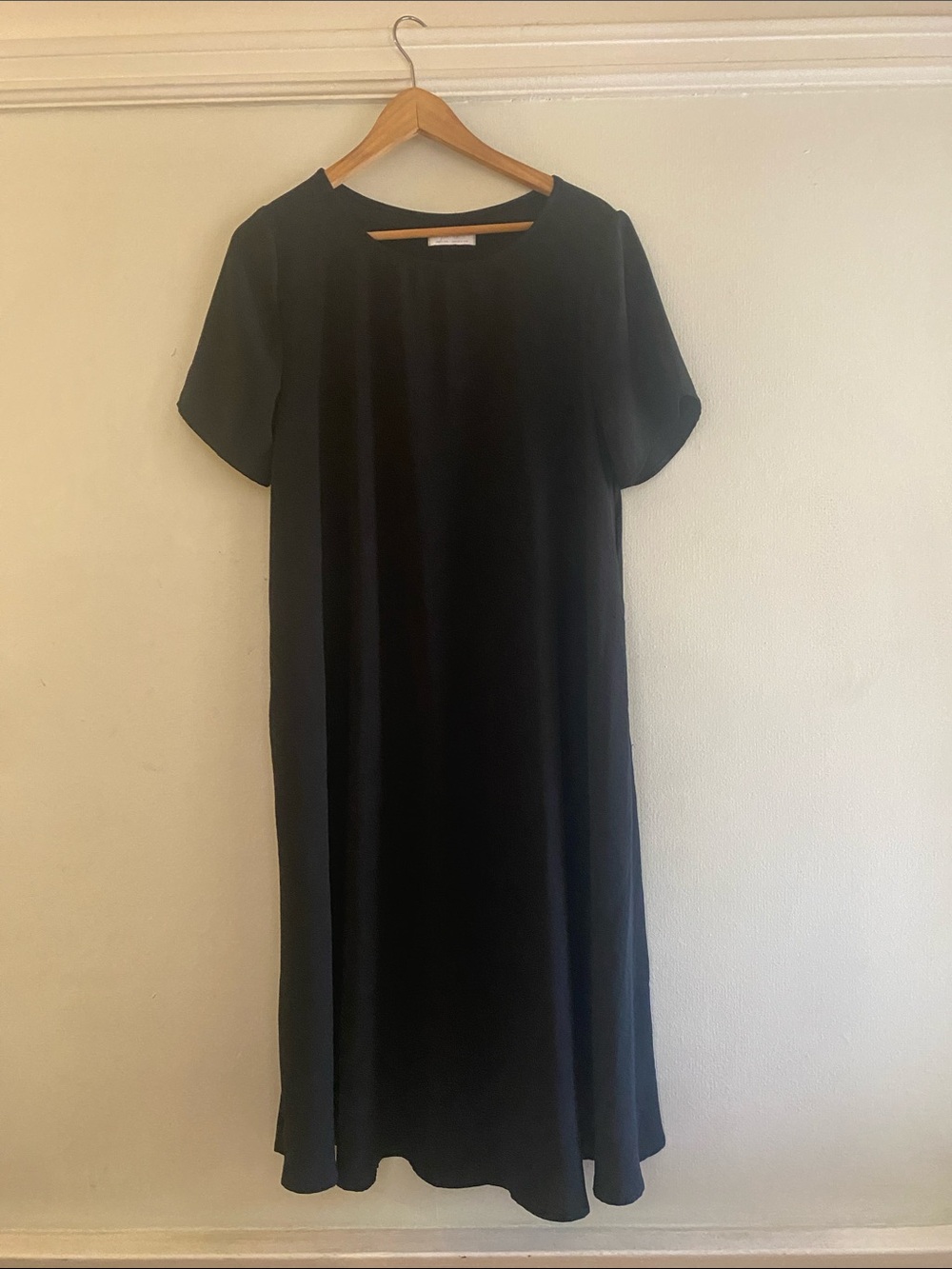 OAK + FORT Black Short-Sleeve Midi Slip Dress